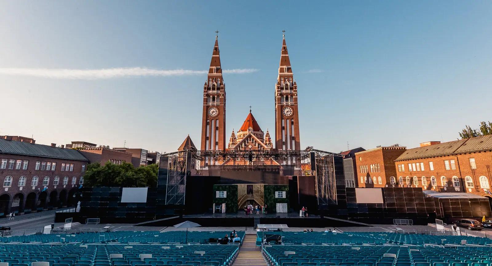 Párizsba hívja nézőit a Szegedi Szabadtéri!